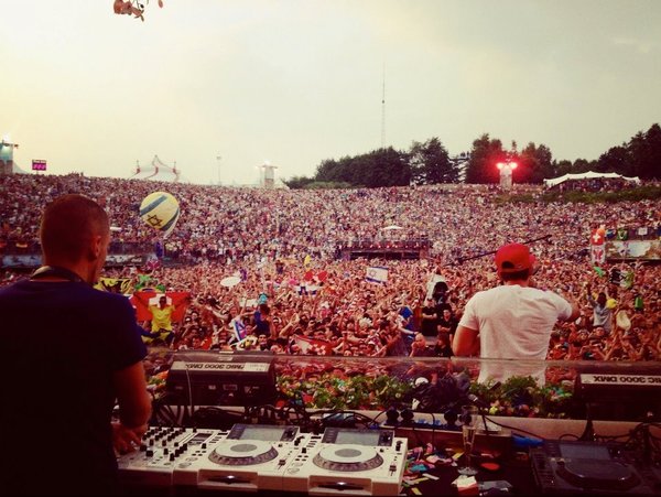 Dimitri Vegas, Moguai & Like Mike